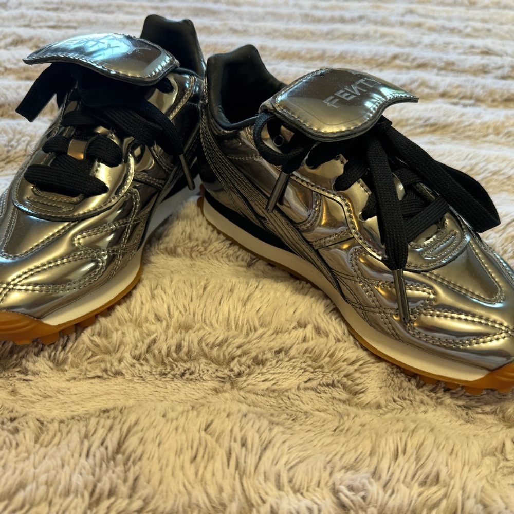 PUMA Fenty Avanti Kids Sneakers in Silver and Black